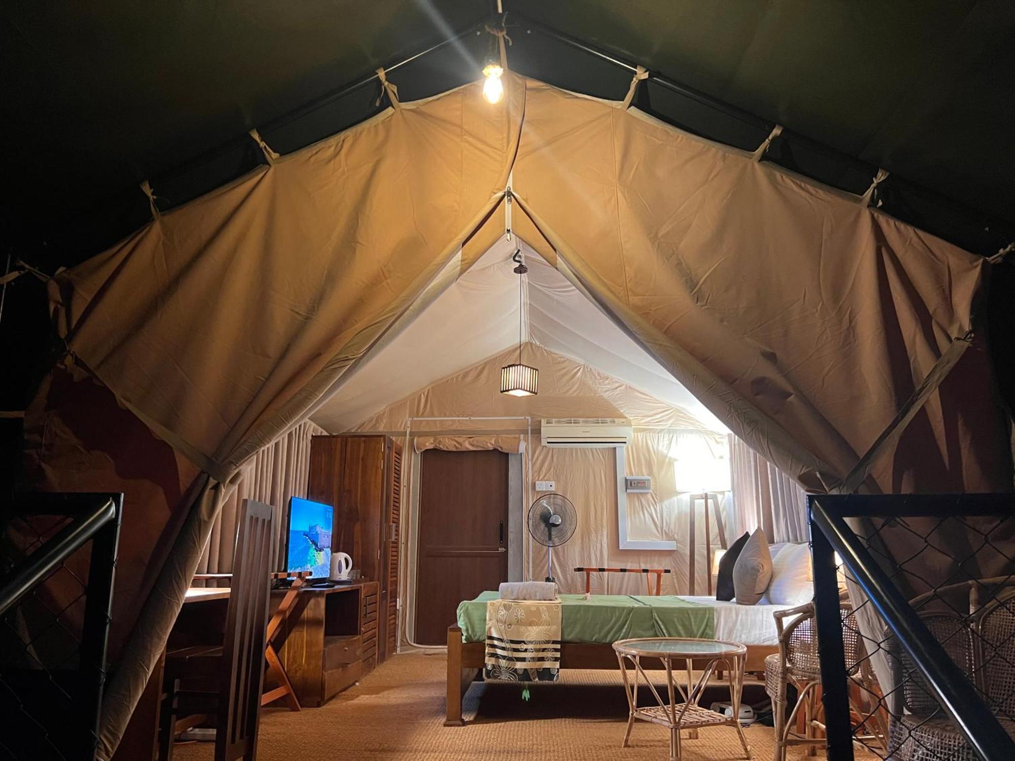 At One - Glamping Hotel Rekawa Exterior photo