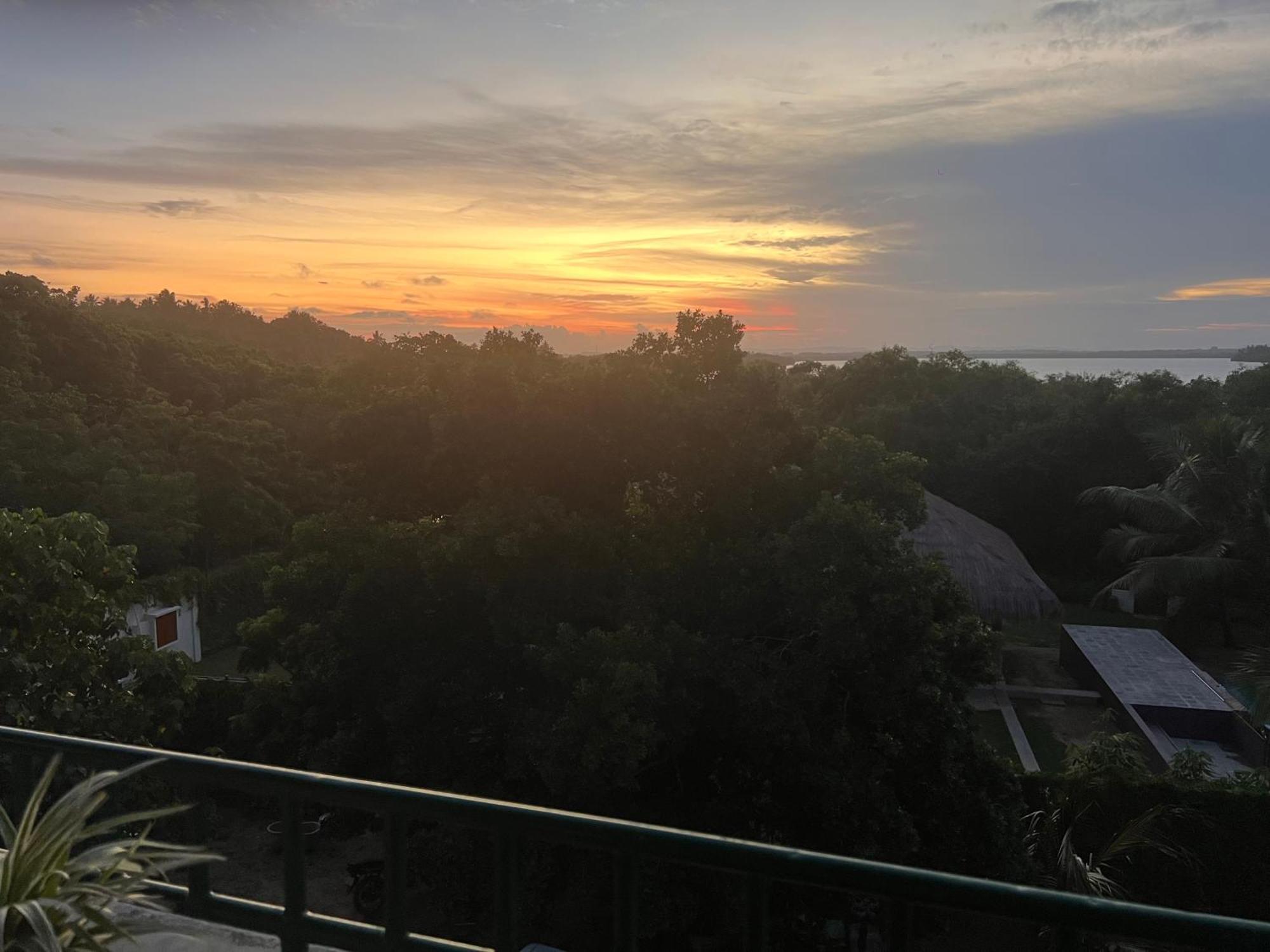 At One - Glamping Hotel Rekawa Exterior photo
