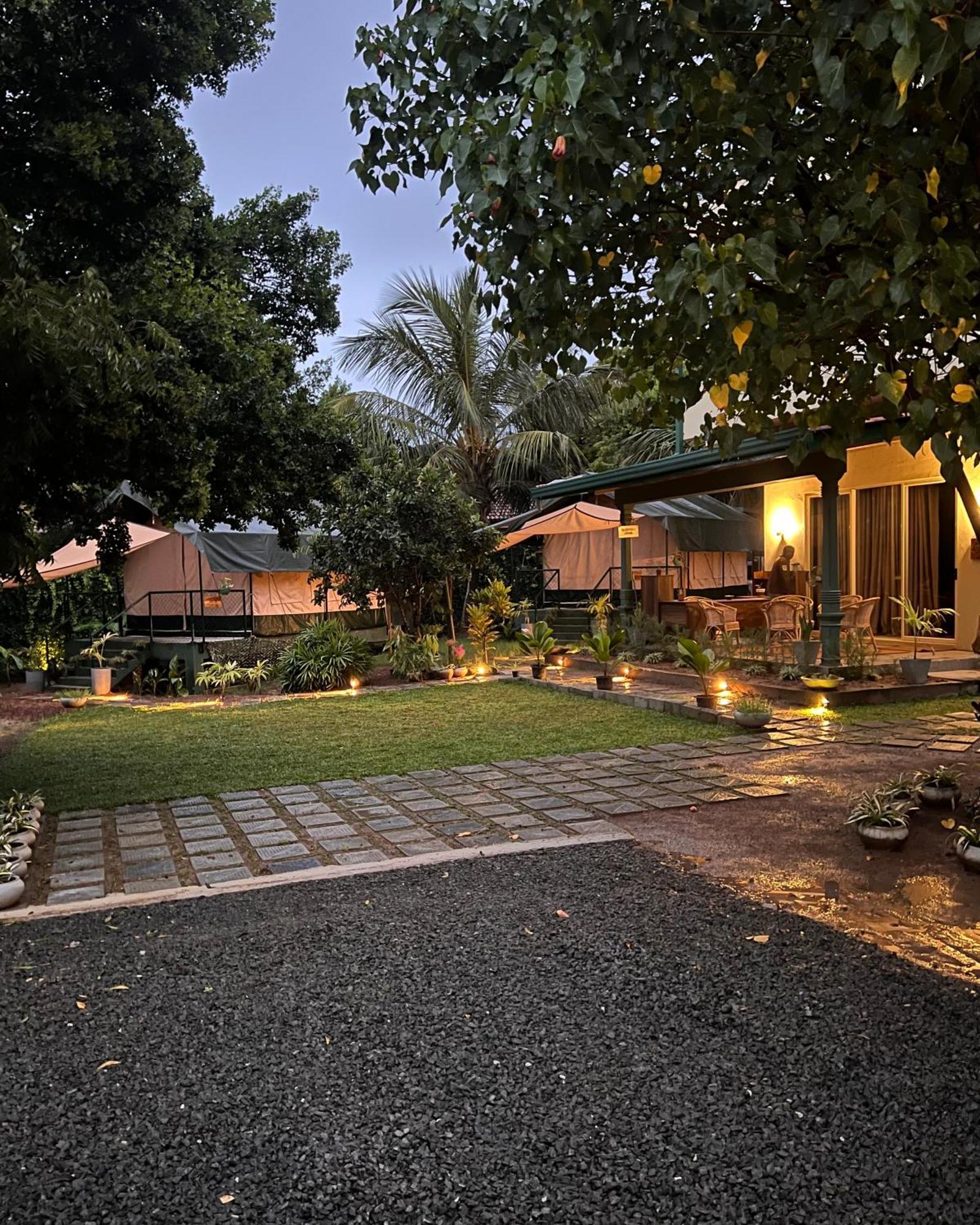 At One - Glamping Hotel Rekawa Exterior photo